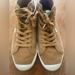 Cariuma shoes, size 9